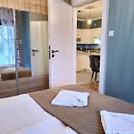 Apartment Miodowy Dom Exspanse 2 Lub 3 Z Tarasem I Parkingiem Kolberg