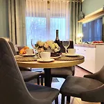 Apartment Miodowy Dom Exspanse 2 Lub 3 Z Tarasem I Parkingiem