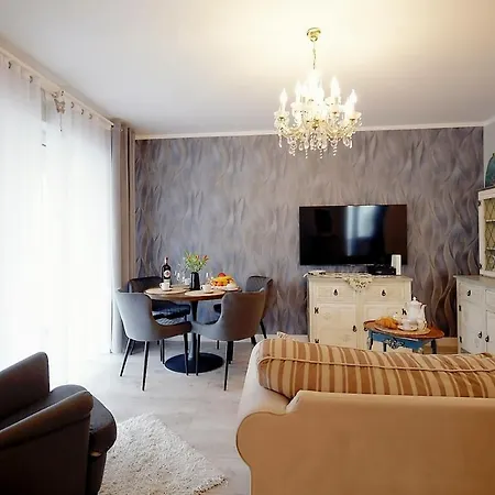 Apartman Miodowy Dom Exspanse 2 Lub 3 Z Tarasem I Parkingiem Kołobrzeg