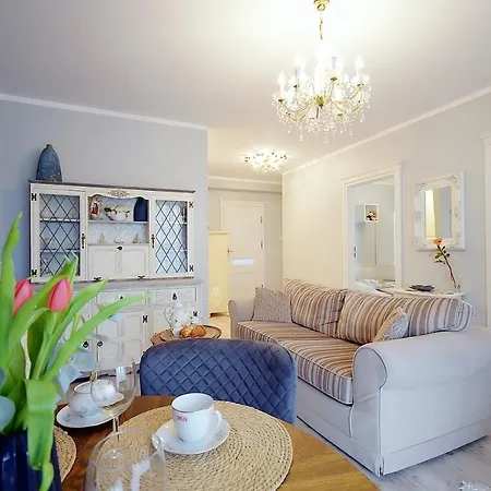 Appartement Miodowy Dom Exspanse 2 Lub 3 Z Tarasem I Parkingiem Kołobrzeg