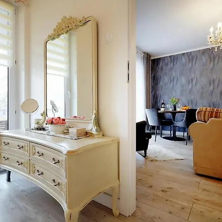 Miodowy Dom Exspanse 2 Lub 3 Z Tarasem I Parkingiem Apartamento Kołobrzeg