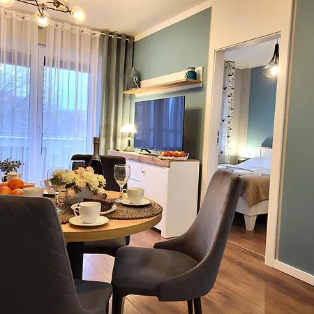 Miodowy Dom Exspanse 2 Lub 3 Z Tarasem I Parkingiem Apartman Kołobrzeg