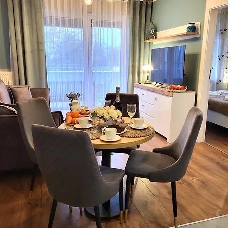 Miodowy Dom Exspanse 2 Lub 3 Z Tarasem I Parkingiem *