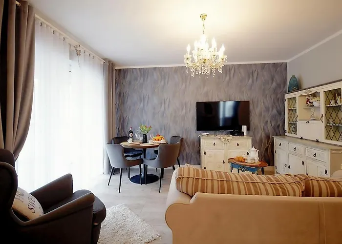 Apartment Miodowy Dom Exspanse 2 Lub 3 Z Tarasem I Parkingiem Kolobrzeg