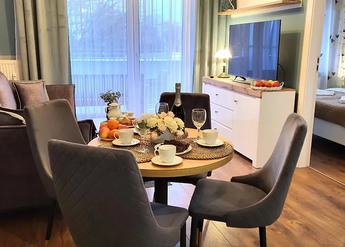 Miodowy Dom Exspanse 2 Lub 3 Z Tarasem I Parkingiem *